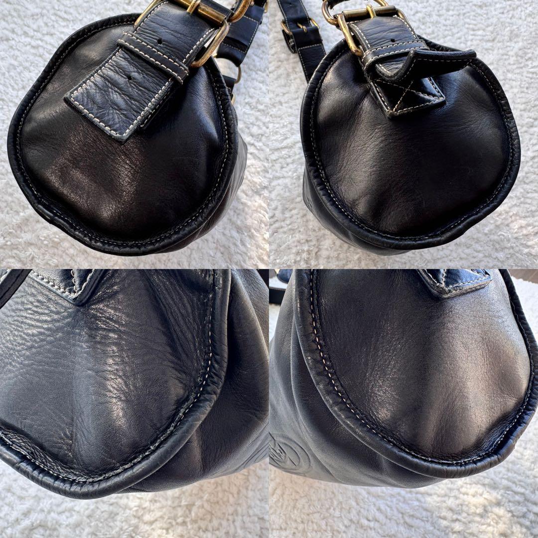 希少品 ヴィヴィアンウエストウッド ショルダーバッグ アコード筒型 オーブ型押し