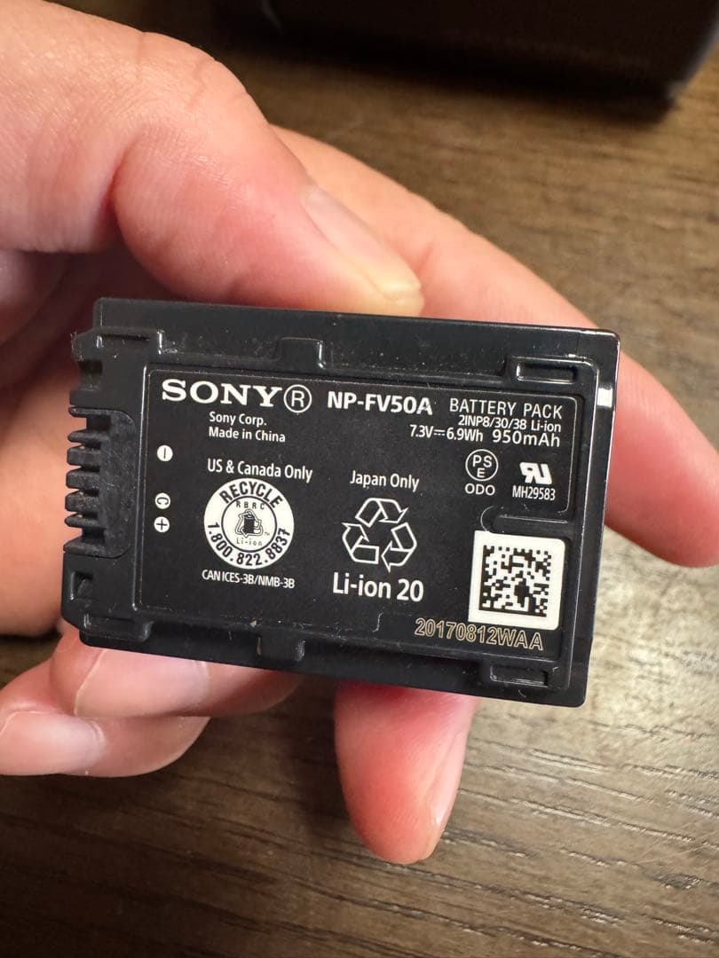 【SONY HDR-CX680 】　ハンディカム ビデオカメラ