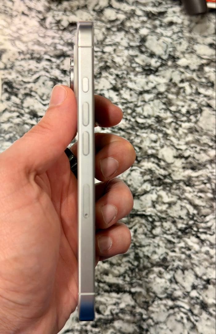 Apple iPhone 16 Pro 256gb ホワイト 本体