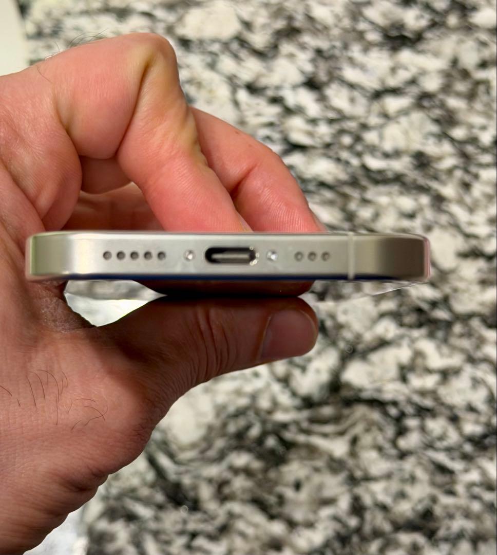 Apple iPhone 16 Pro 256gb ホワイト 本体