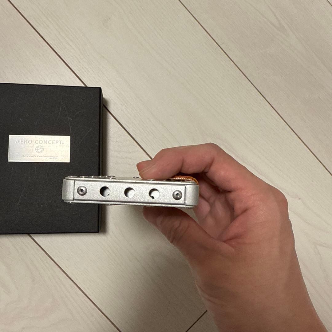 AERO CONCEPT. エアロコンセプト スタッズ付き名刺入れ