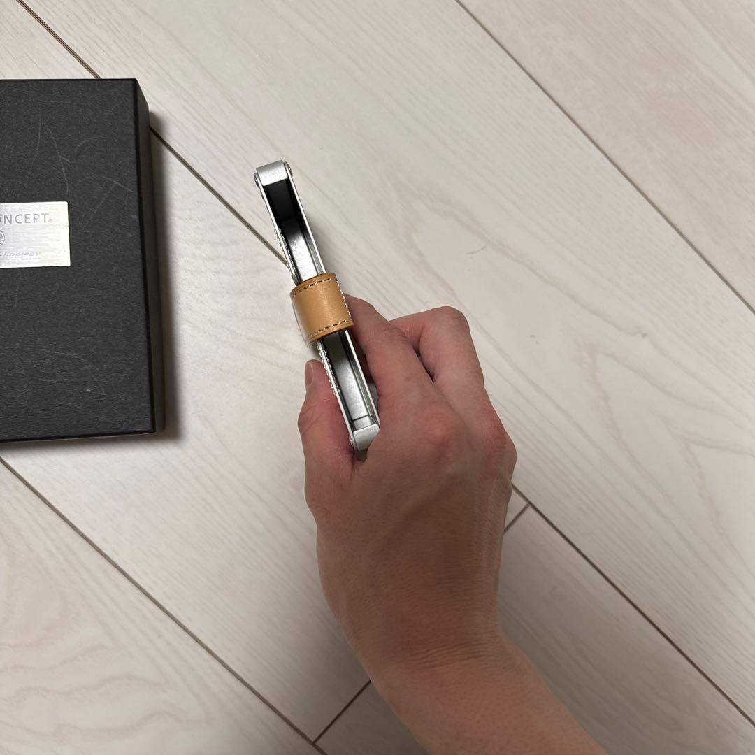 AERO CONCEPT. エアロコンセプト スタッズ付き名刺入れ