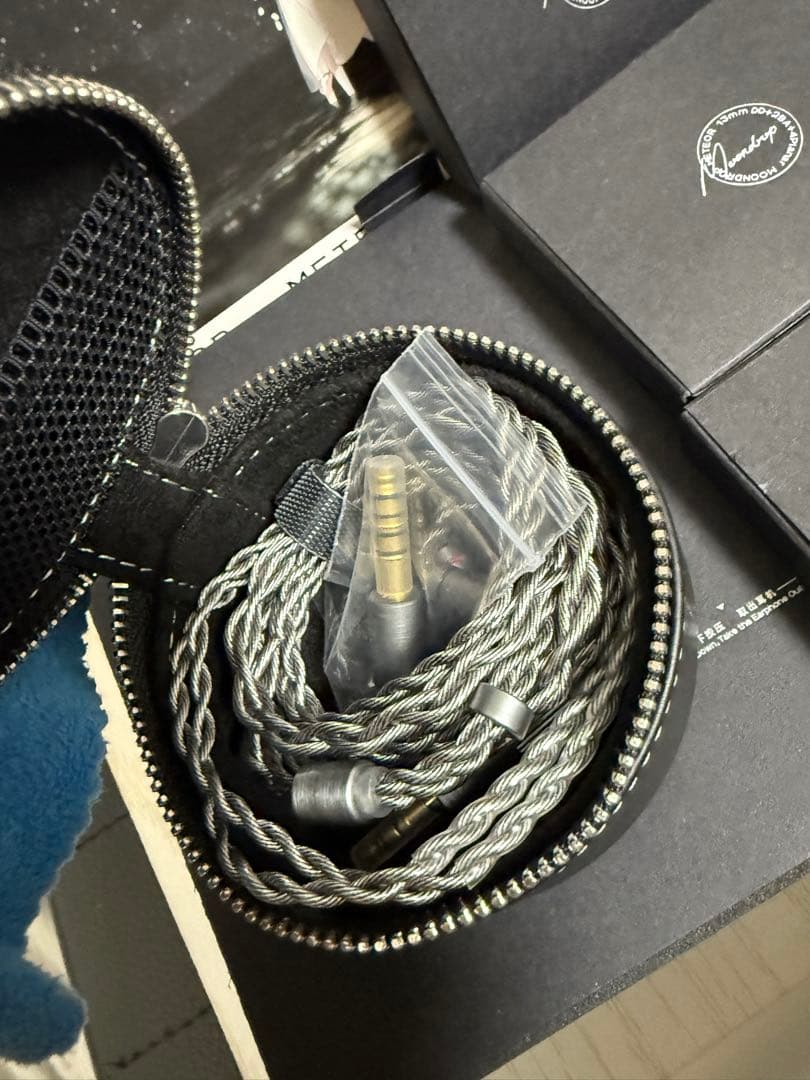 期間限定セール　水月雨　MOONDROP 流星-METEOR 付属品全て未使用