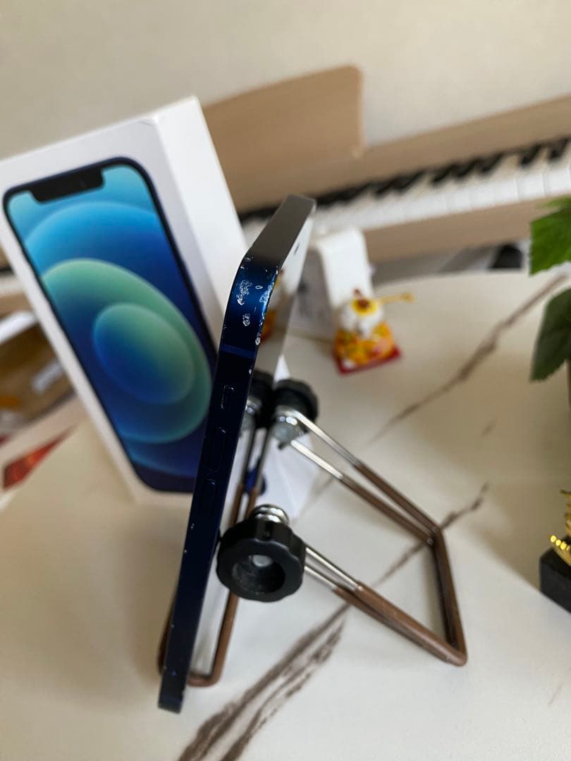 iPhone 12 64GB ブルー｜電池83％｜外観キズ・ガラス割れあり