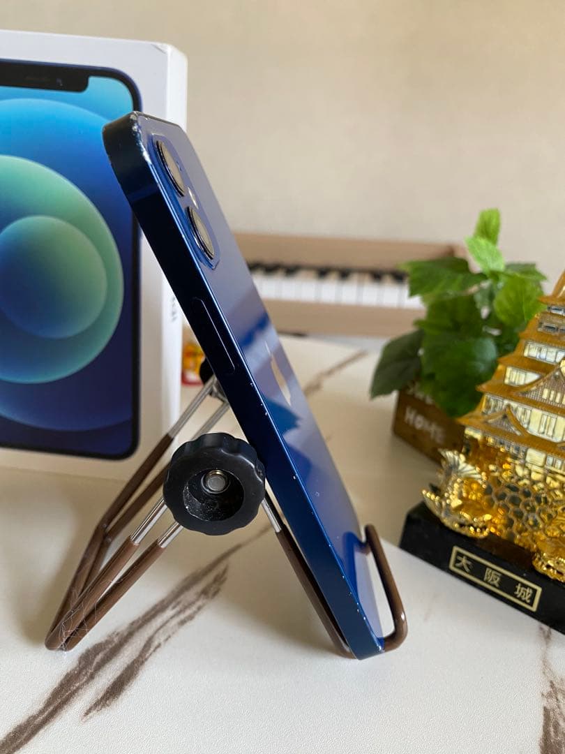 iPhone 12 64GB ブルー｜電池83％｜外観キズ・ガラス割れあり