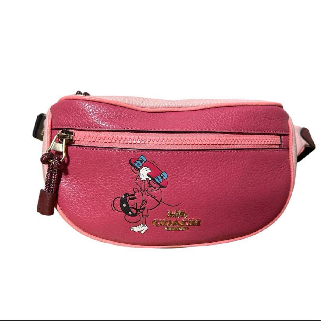 美品希少　限定コラボ　コーチ　ボディバッグ　ディズニー　ミッキー　レザー斜め掛け