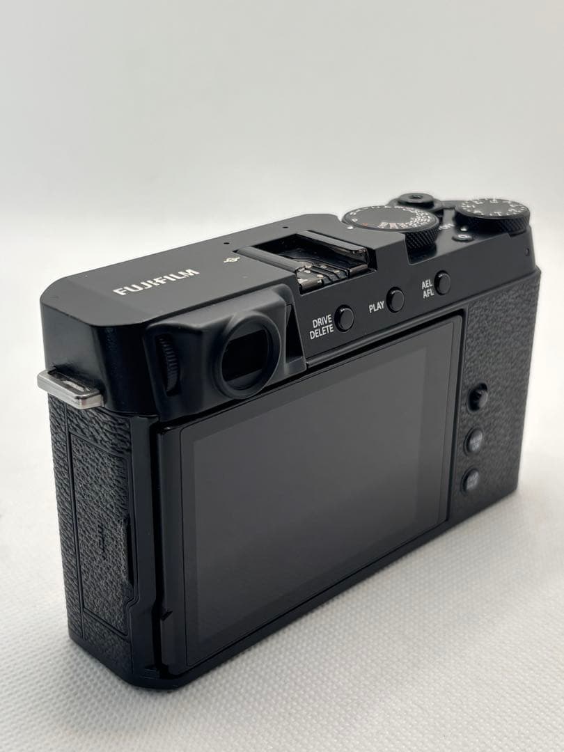 FUJIFILM 富士フイルム X-E4 ボディ ブラック★たった３ショット★