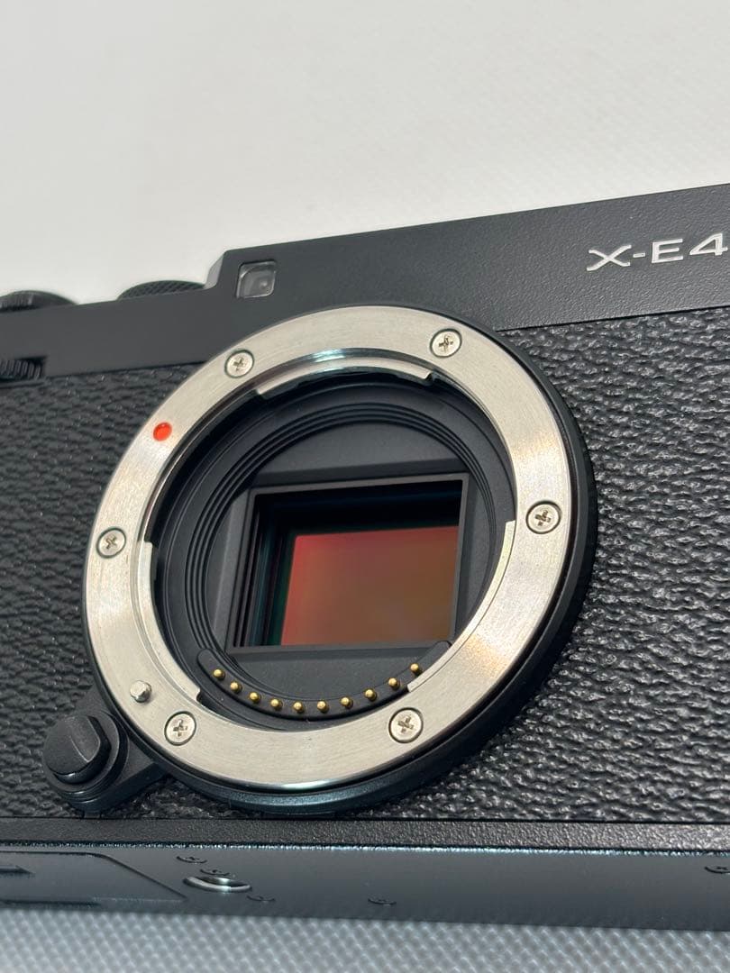 FUJIFILM 富士フイルム X-E4 ボディ ブラック★たった３ショット★