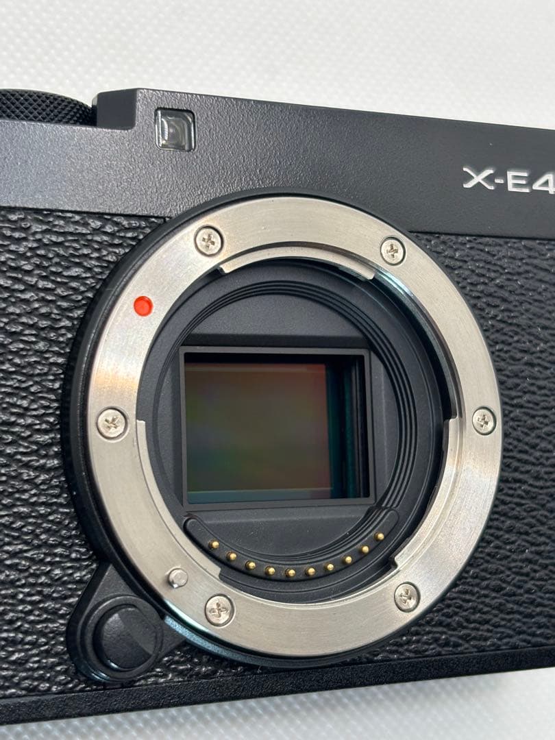 FUJIFILM 富士フイルム X-E4 ボディ ブラック★たった３ショット★
