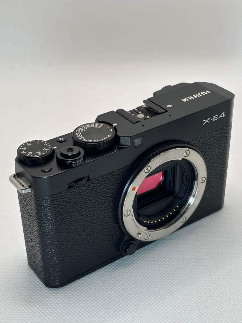 FUJIFILM 富士フイルム X-E4 ボディ ブラック★たった３ショット★