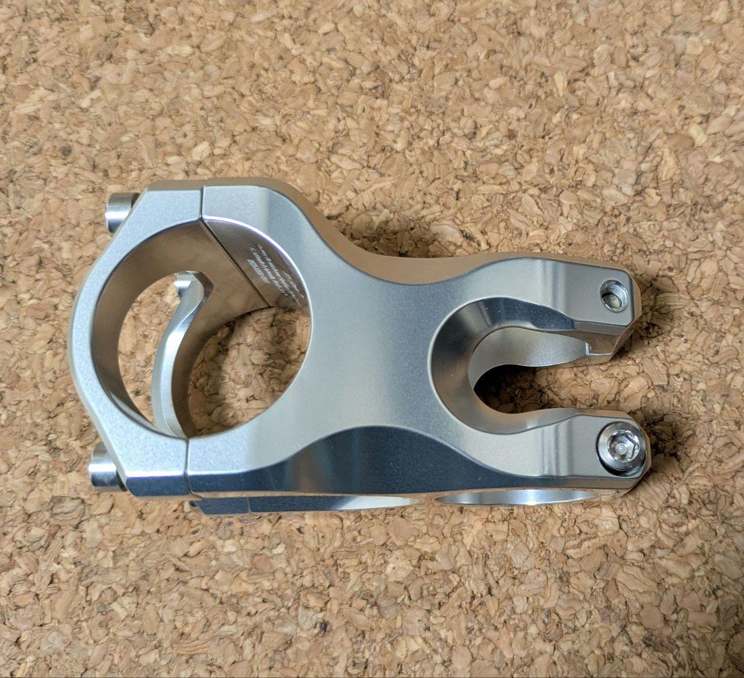 INDUSTRY NINE A35 ステム 50mm シルバー