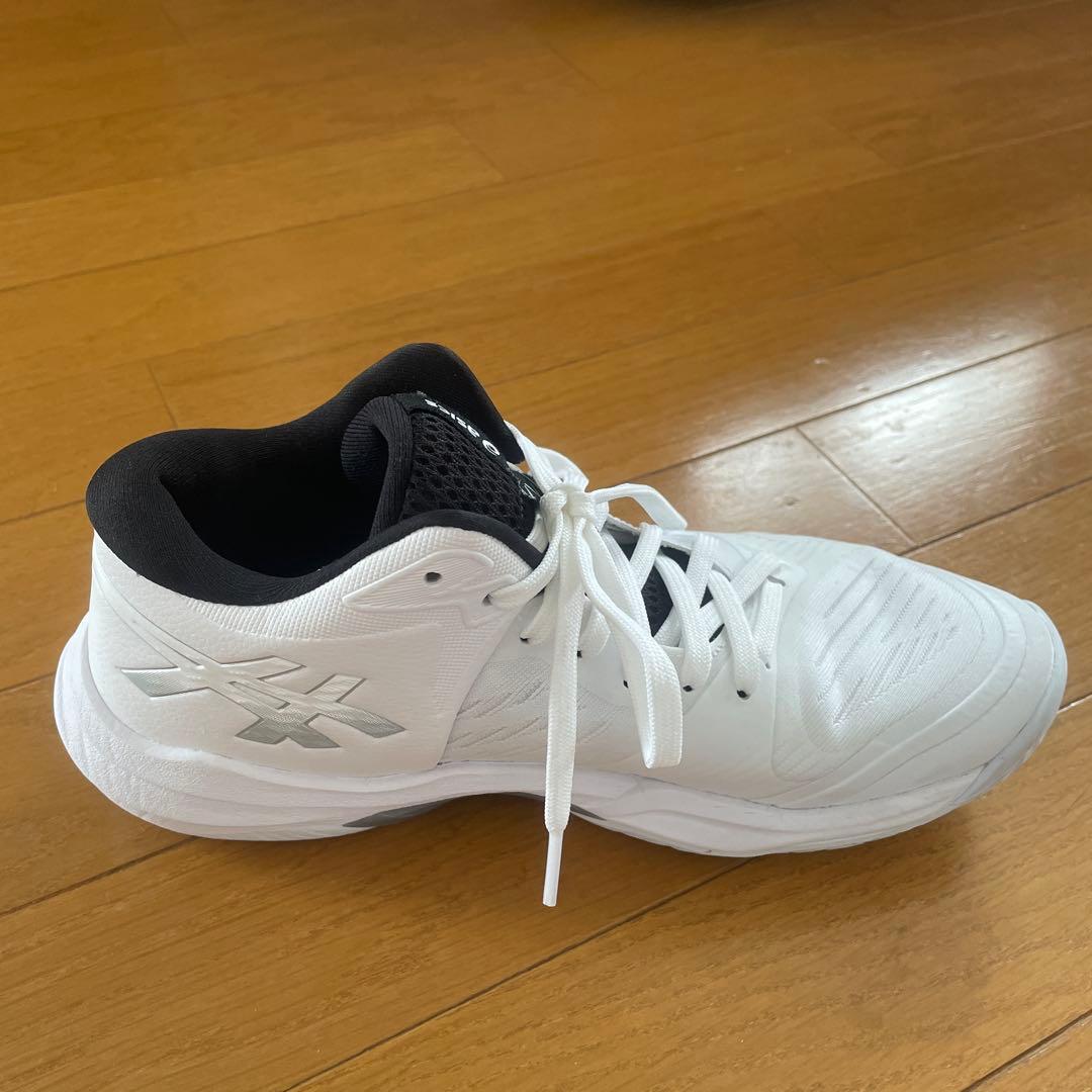 asicsスカイエリートFF3 バレーボールシューズ　ホワイト×シルバー24.5