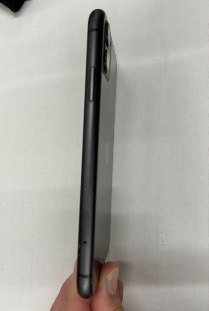 Apple iPhone 11 ブラック