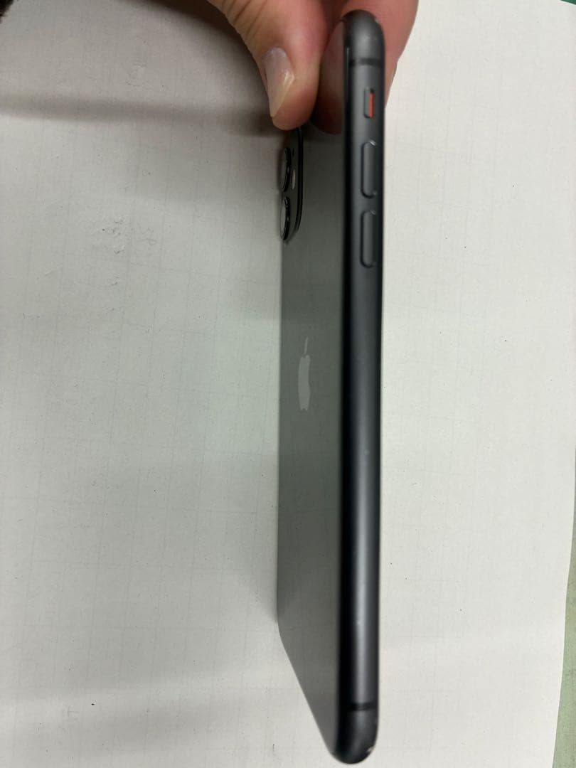 Apple iPhone 11 ブラック