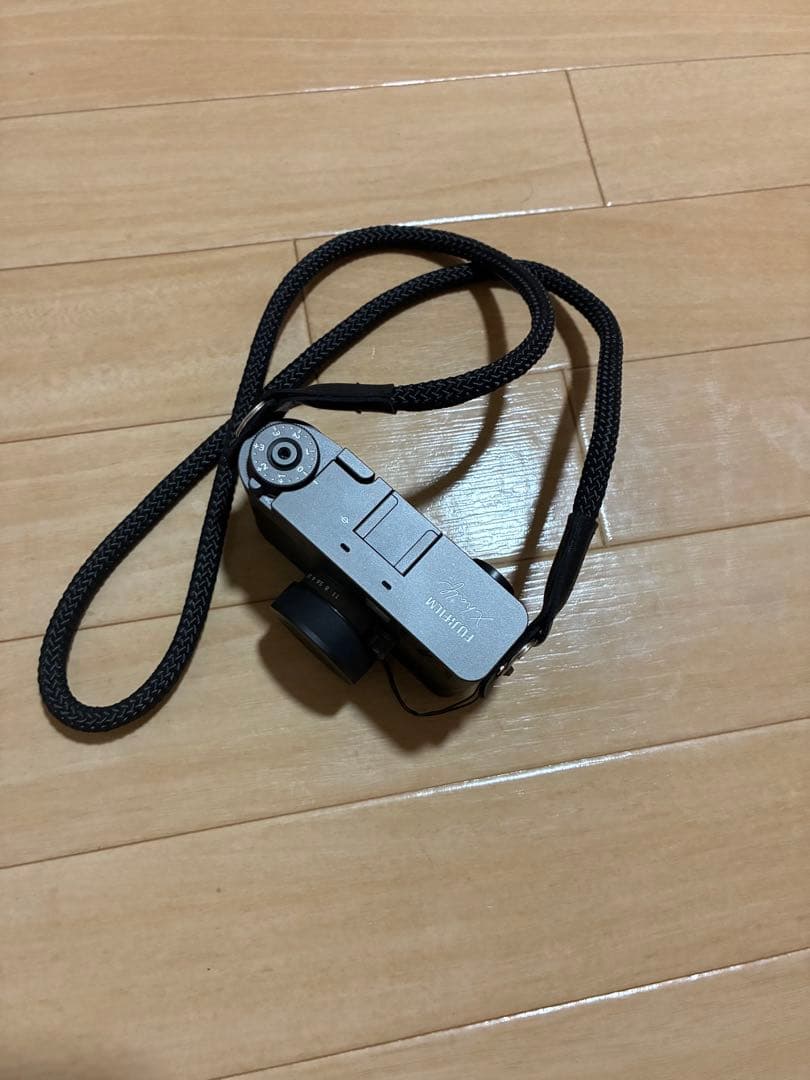 FUJIFILM X half チャコールシルバー　シャッター数1200回