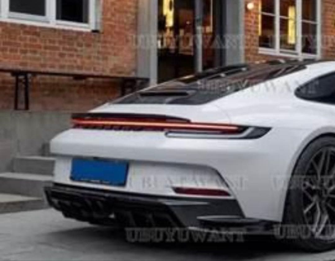 ポルシェ911(992)用カーボン調　リアスポイラー