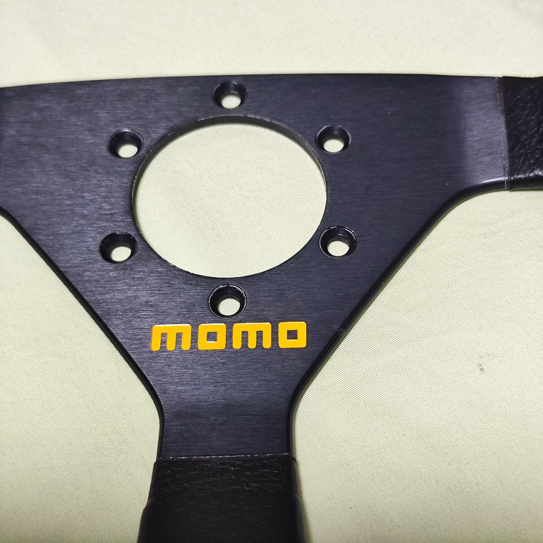 momo ステアリングホイール 3スポーク 黒　made in italy