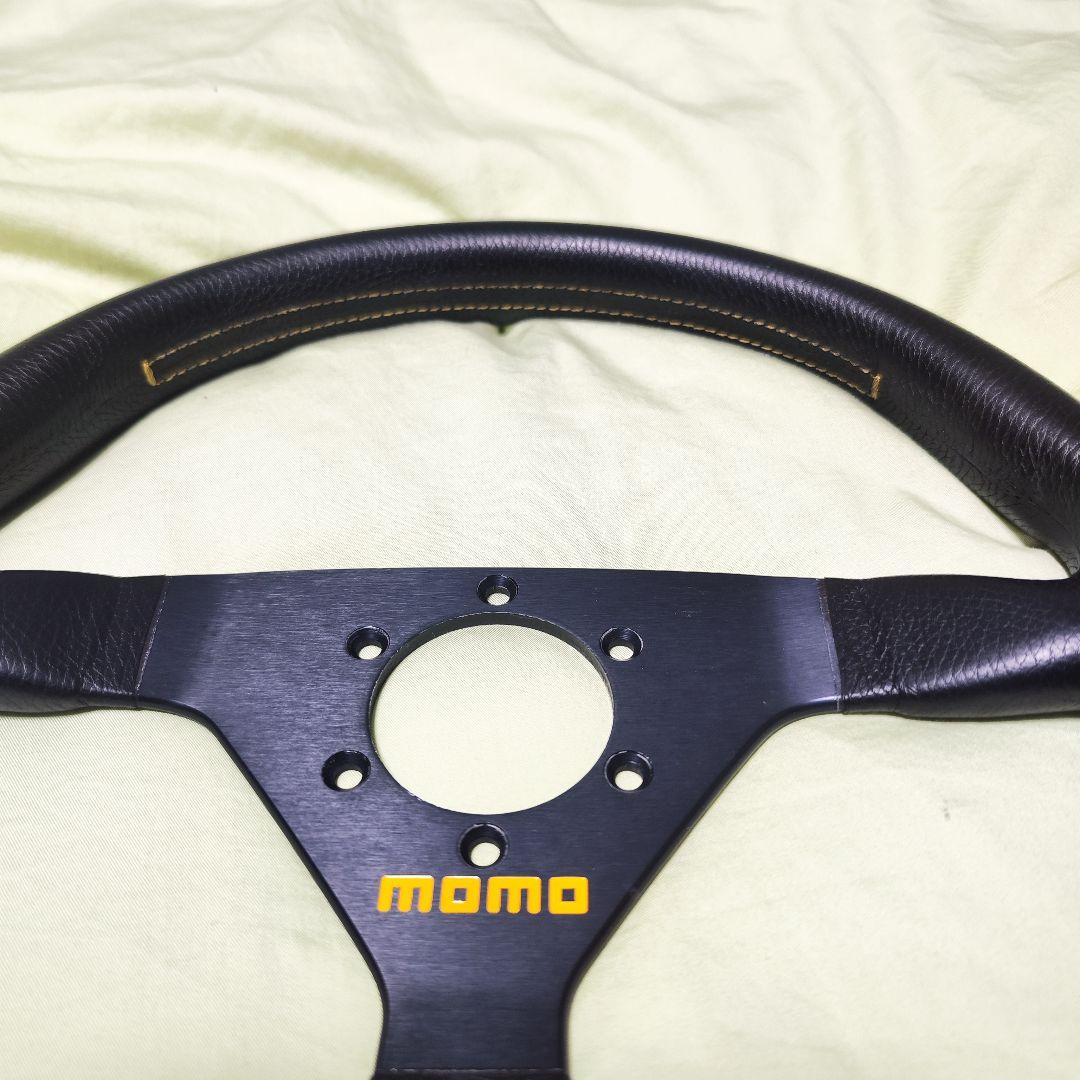 momo ステアリングホイール 3スポーク 黒　made in italy