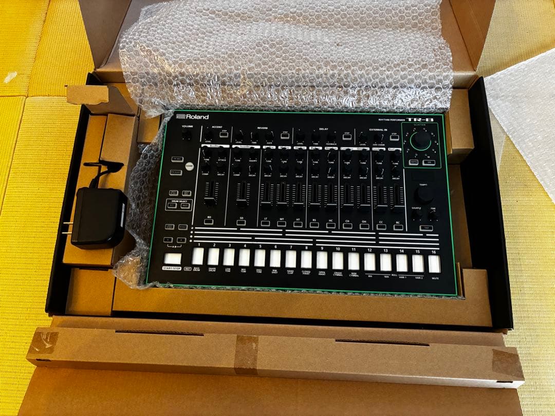 【極美品・完品】Roland TR-8 AIRA プロ仕様データ入