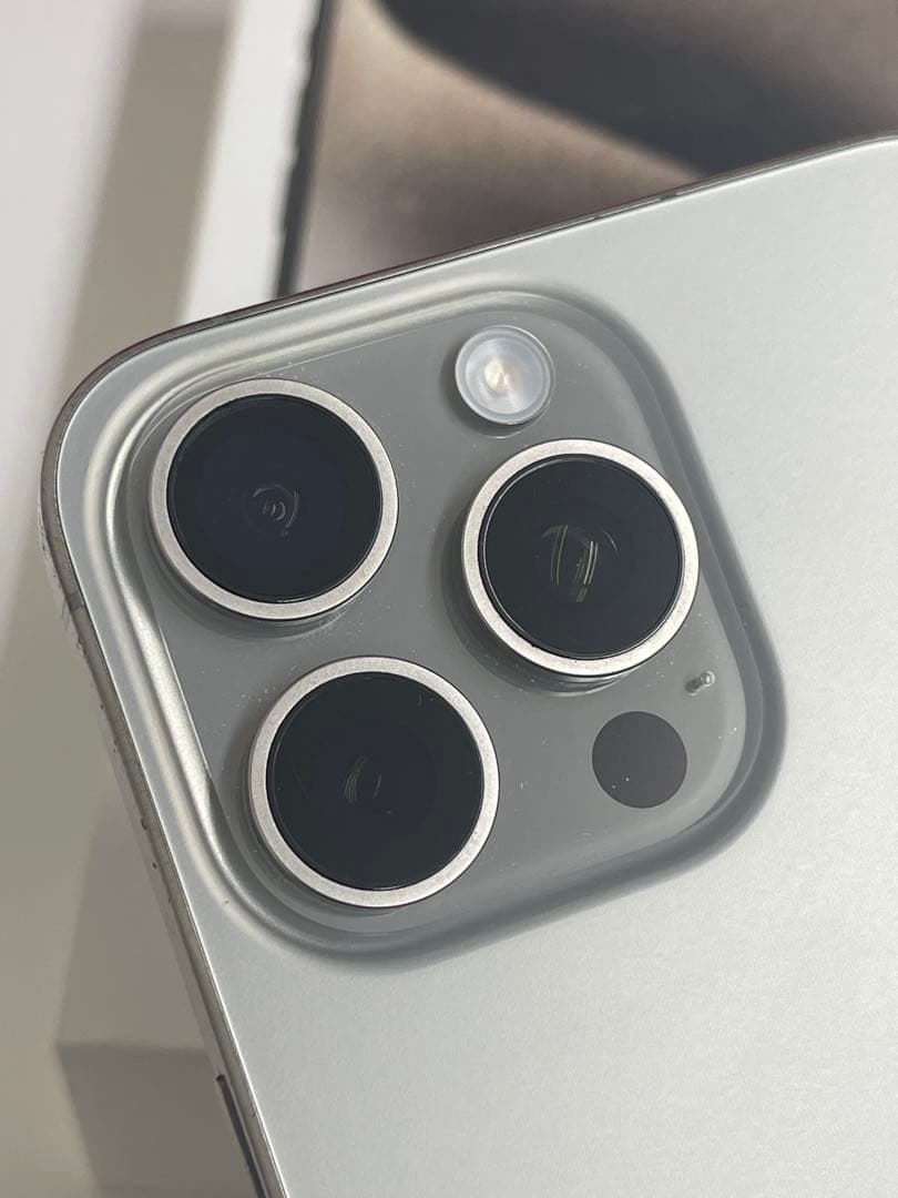 Apple iPhone 15 Pro MAX 1TB シルバー 本体