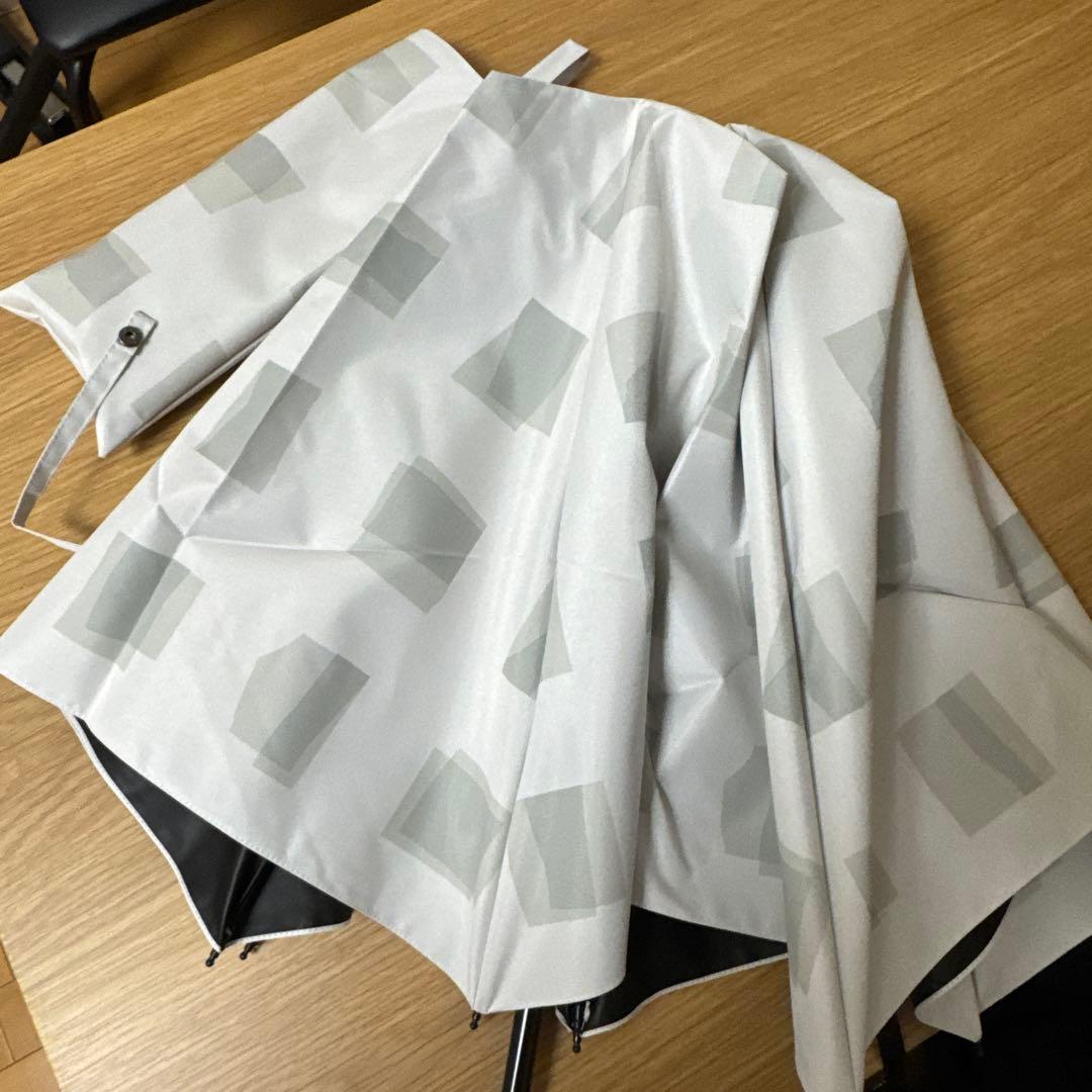 サンバリア100 折りたたみ日傘 ３段折 / キューブ(グレー)