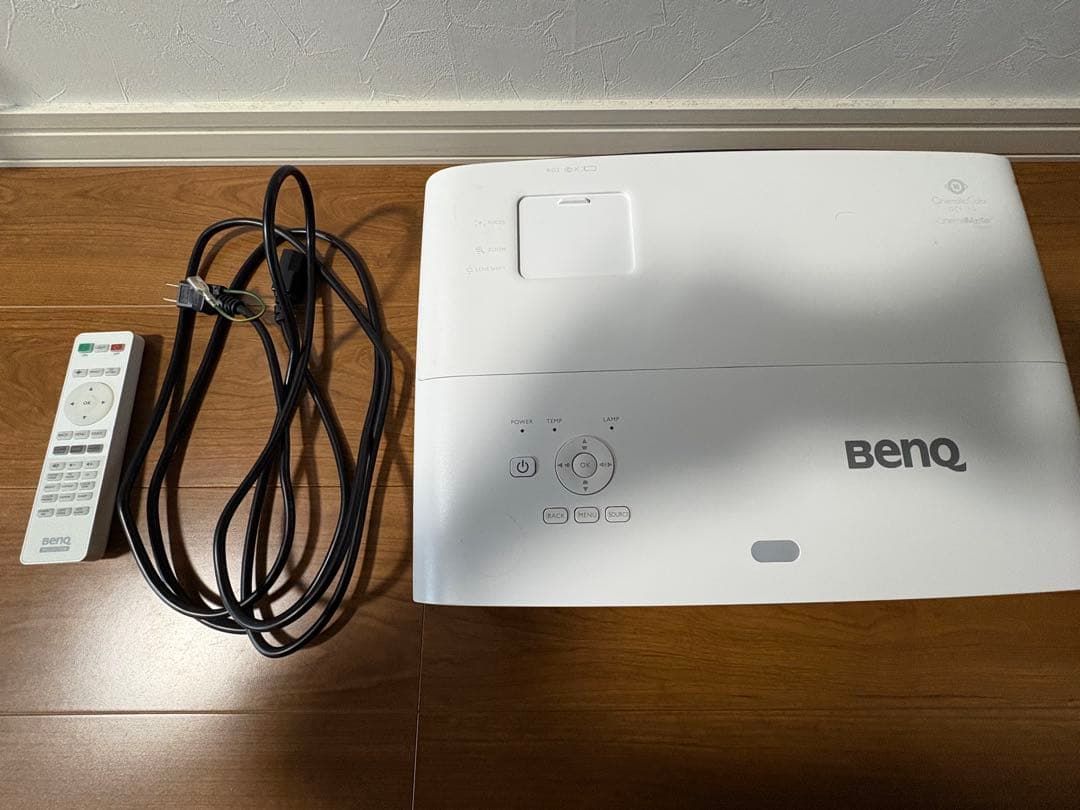 BenQ HT3550 プロジェクター