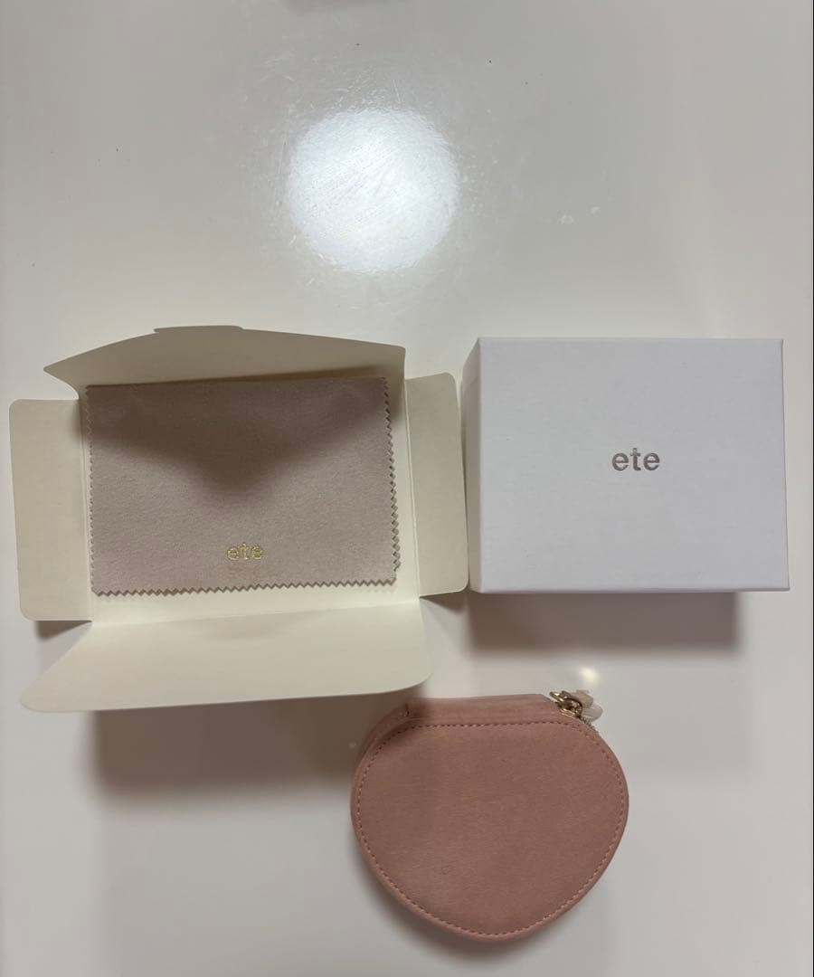 ete K10 YG レイヤークレセントムーンネックレス ジュエリーボックス付き