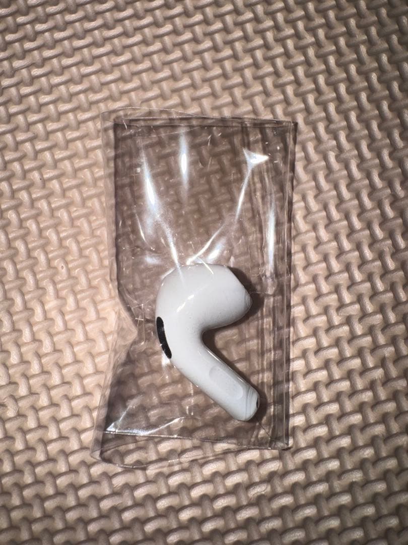 未使用 AirPods 4世代　右側のみ アクティブノイズキャンセリング