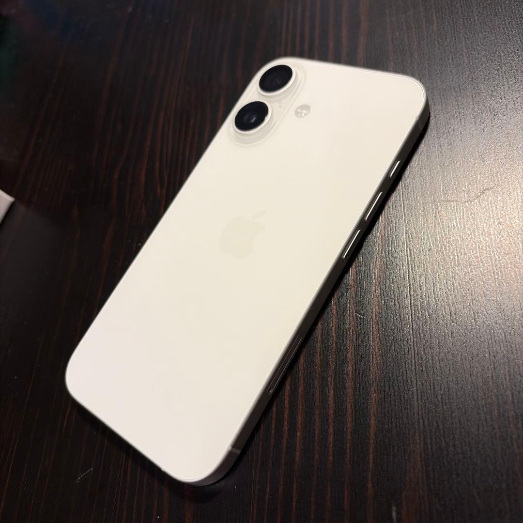 iPhone16 256GB 本体 白 美品 96% 箱付き