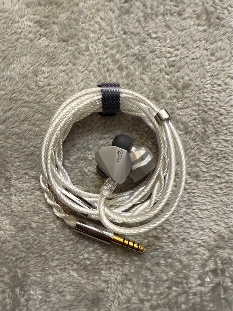 水月雨 Moondrop Kadenz有線イヤホン