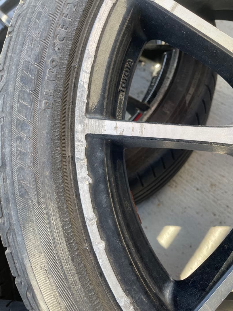 グ*ィ様 アクアGS 17インチ ホイールセット 5本スポーク