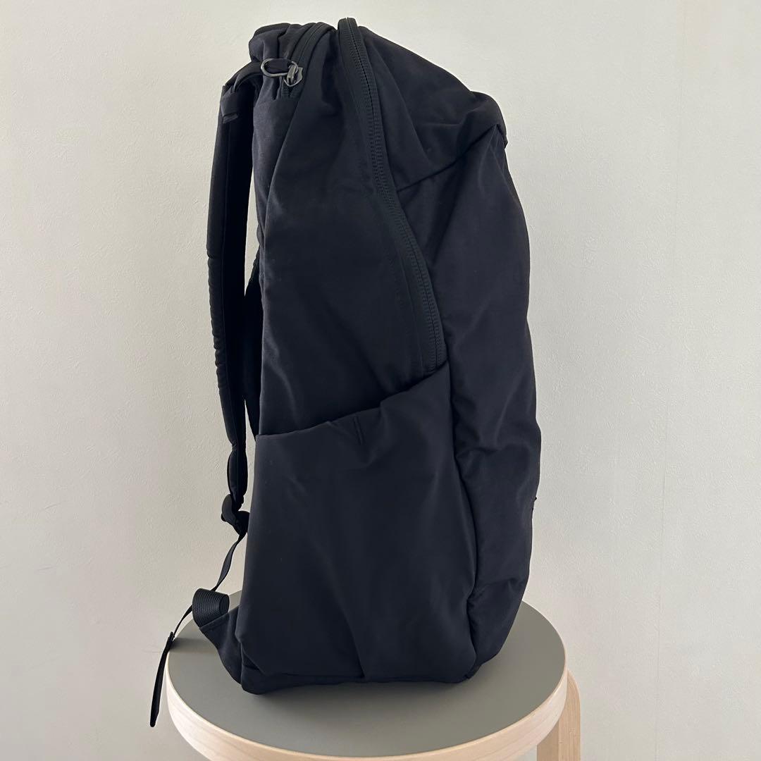【美品】EVERGOODS CIVIC HALF ZIP 26L バックパック黒
