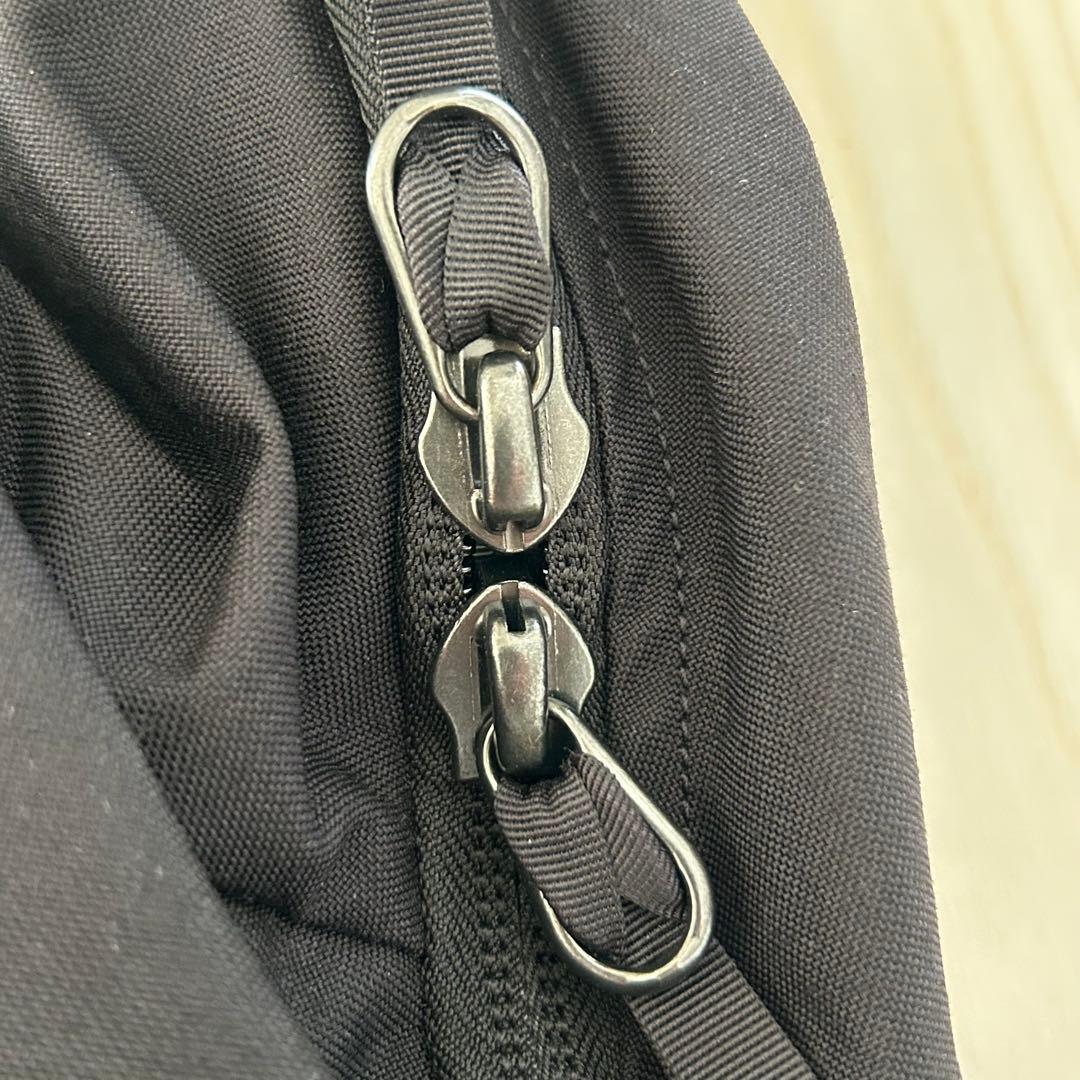 【美品】EVERGOODS CIVIC HALF ZIP 26L バックパック黒