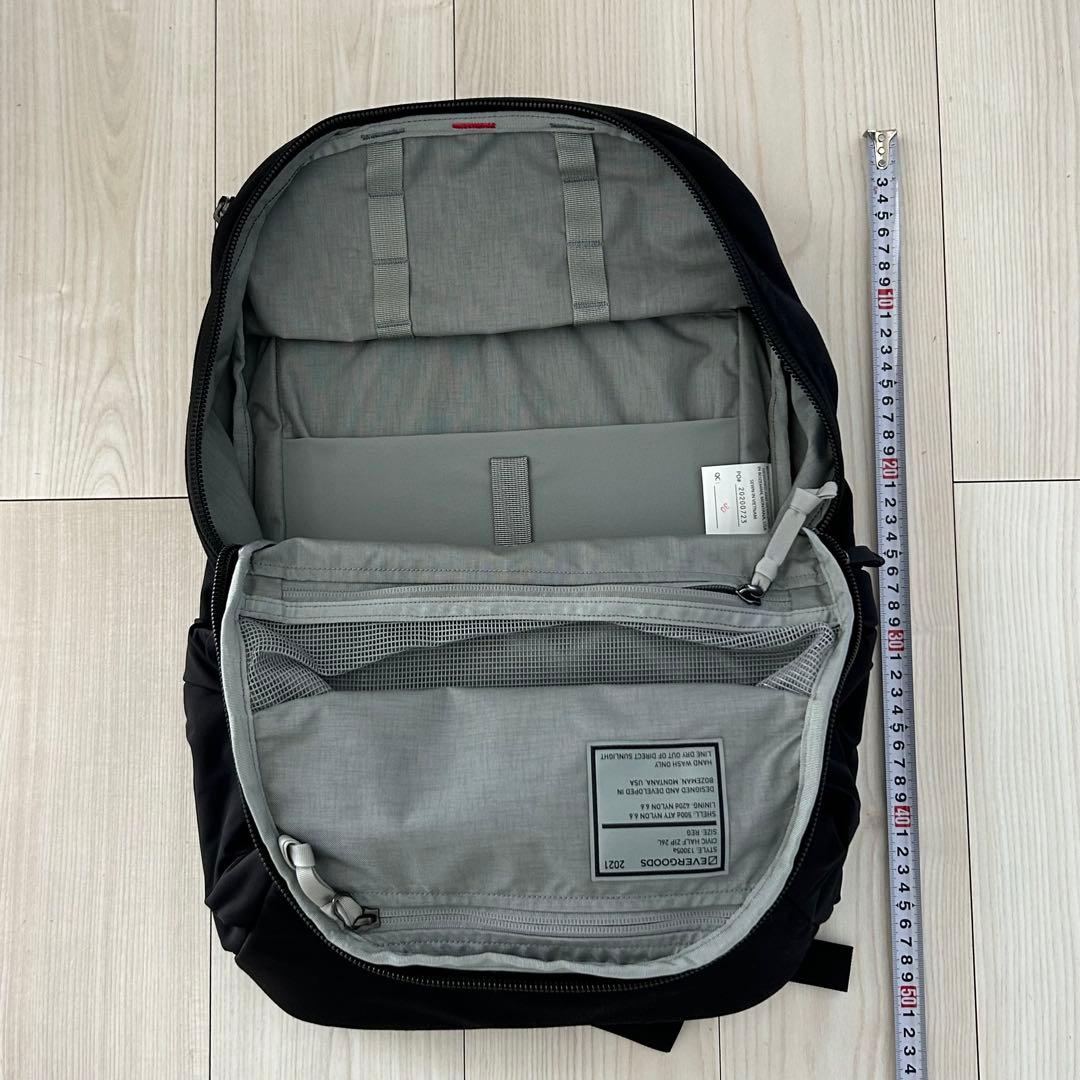 【美品】EVERGOODS CIVIC HALF ZIP 26L バックパック黒