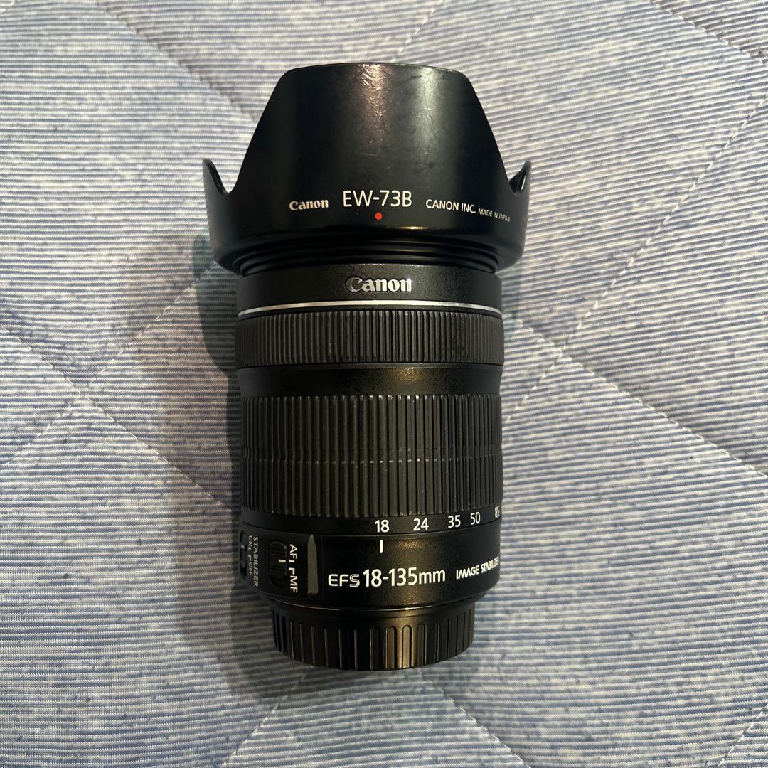 極上品　Canon EF-S 18-135mm ズームレンズ