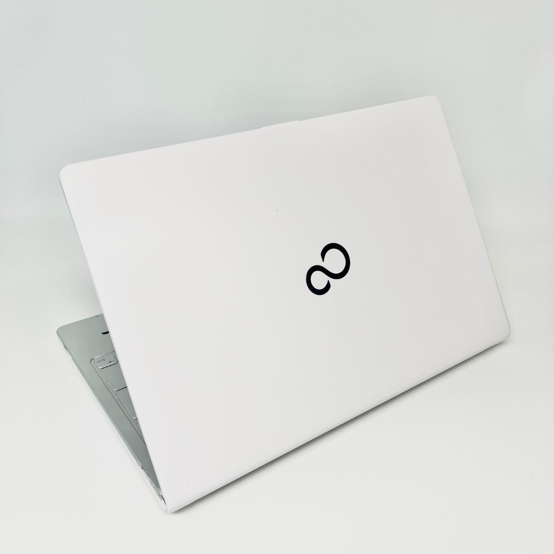 コンパクト ホワイト☆フルHD❣️カメラ DVD 最新Win11 ノートパソコン