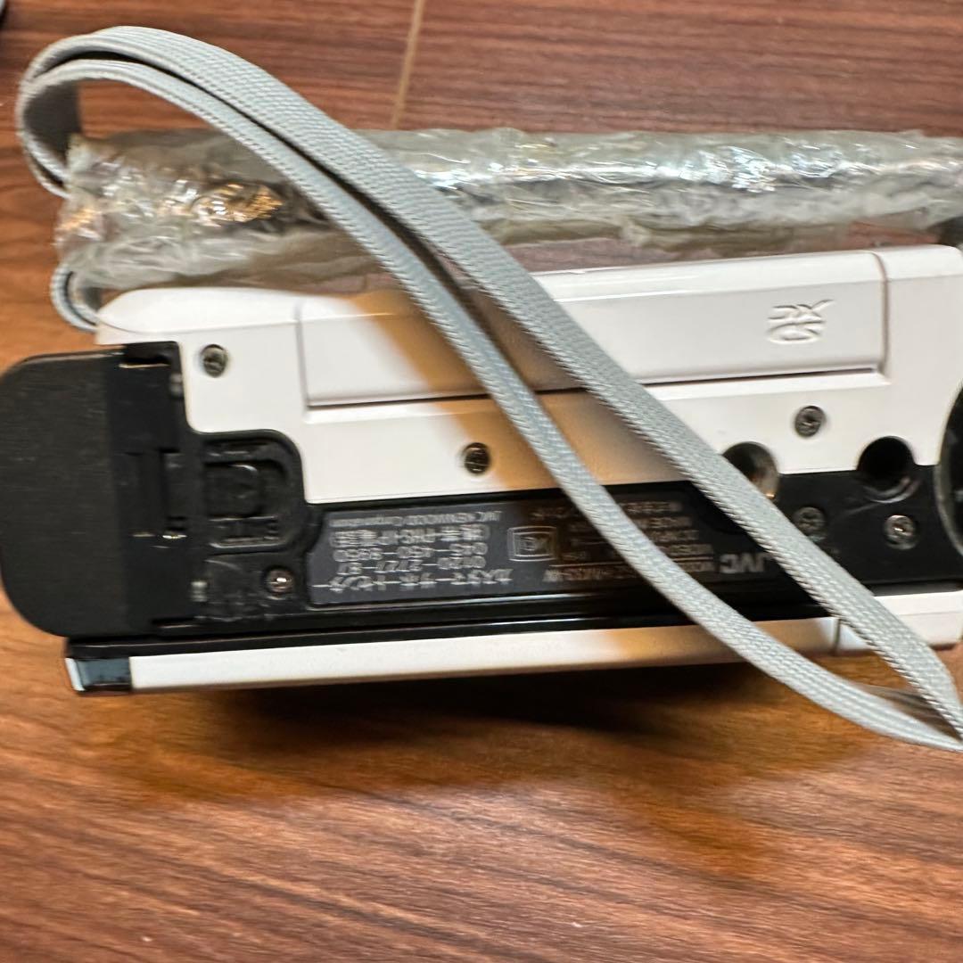 JVC Everio GZ-HM33 ホワイト ビデオカメラ 5512