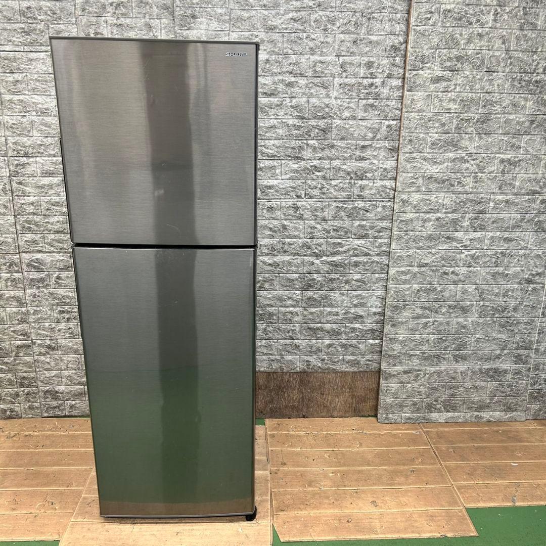 716 SHARP　冷蔵庫　200L強　美品　右開き　大人気　保証込　シルバー