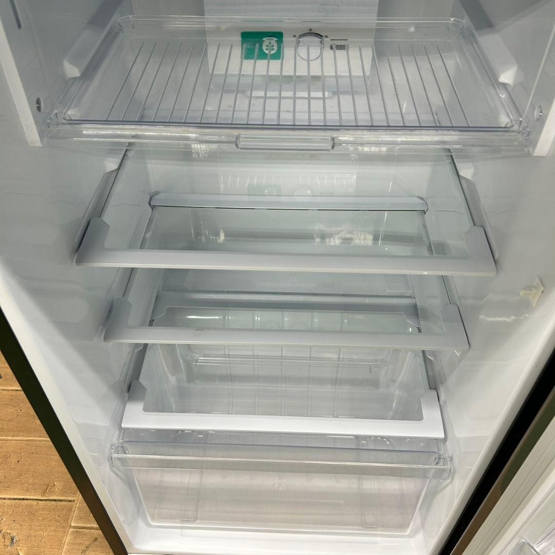 716 SHARP　冷蔵庫　200L強　美品　右開き　大人気　保証込　シルバー