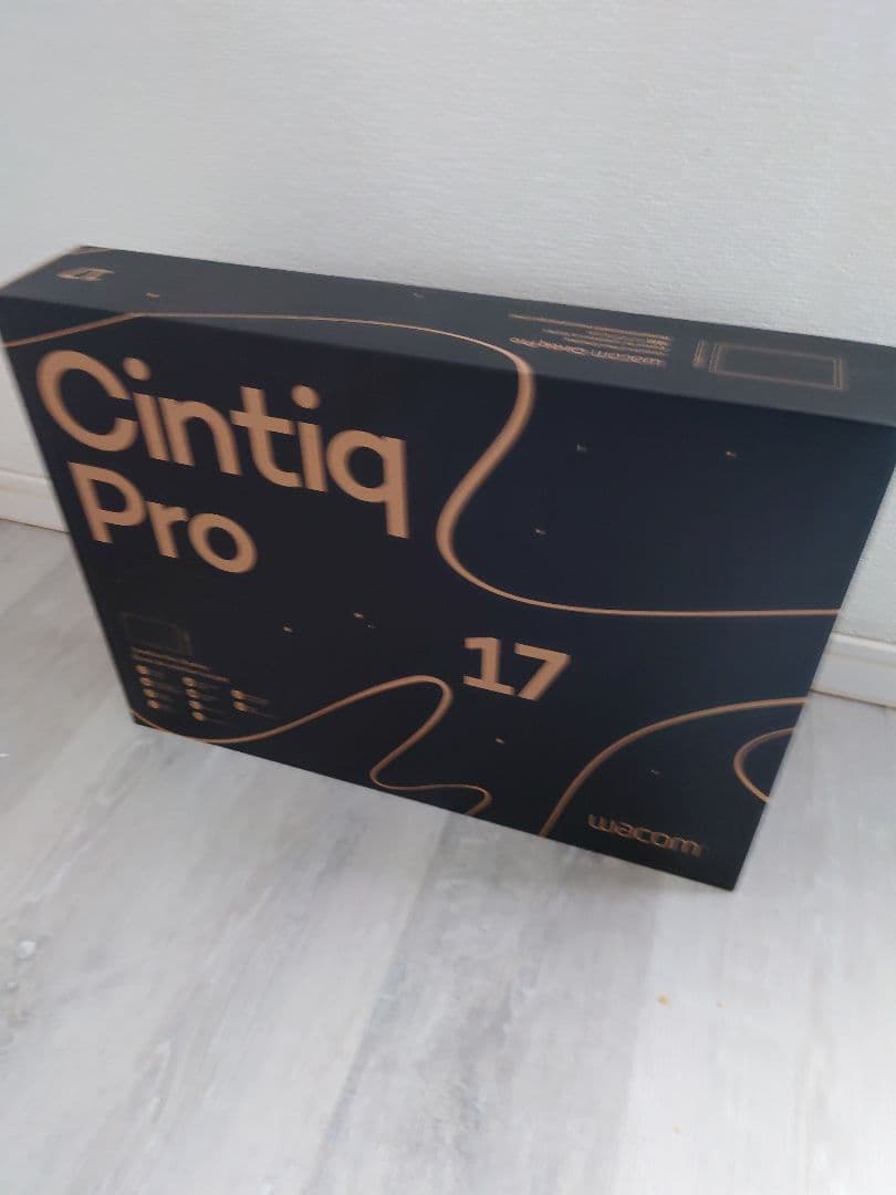 Wacom Cintiq Pro 17 本体