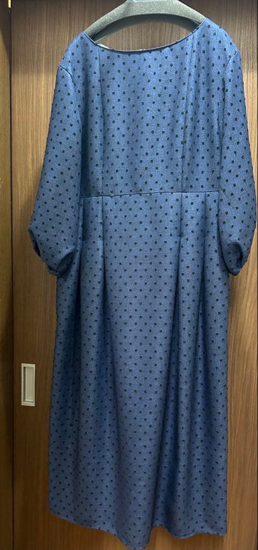 【週末セール】新品TOCCA トッカ　ネイビー ドット柄 バルーンスリーブ