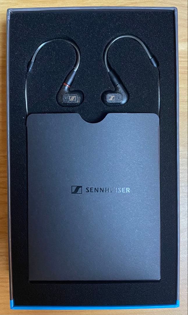 イヤホン Sennheiser IE 300