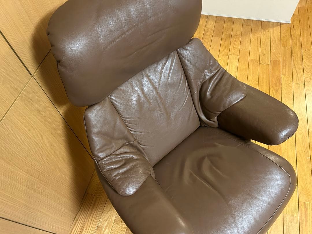 カリモクパーソナルチェア（ザ ファースト） オットマン付き