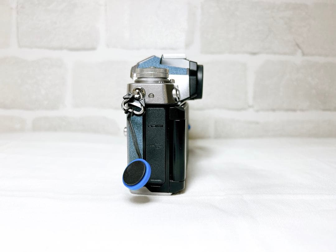 シャッター数:3500回程　ニコンNikon Zfc チョークブルー　シルバー