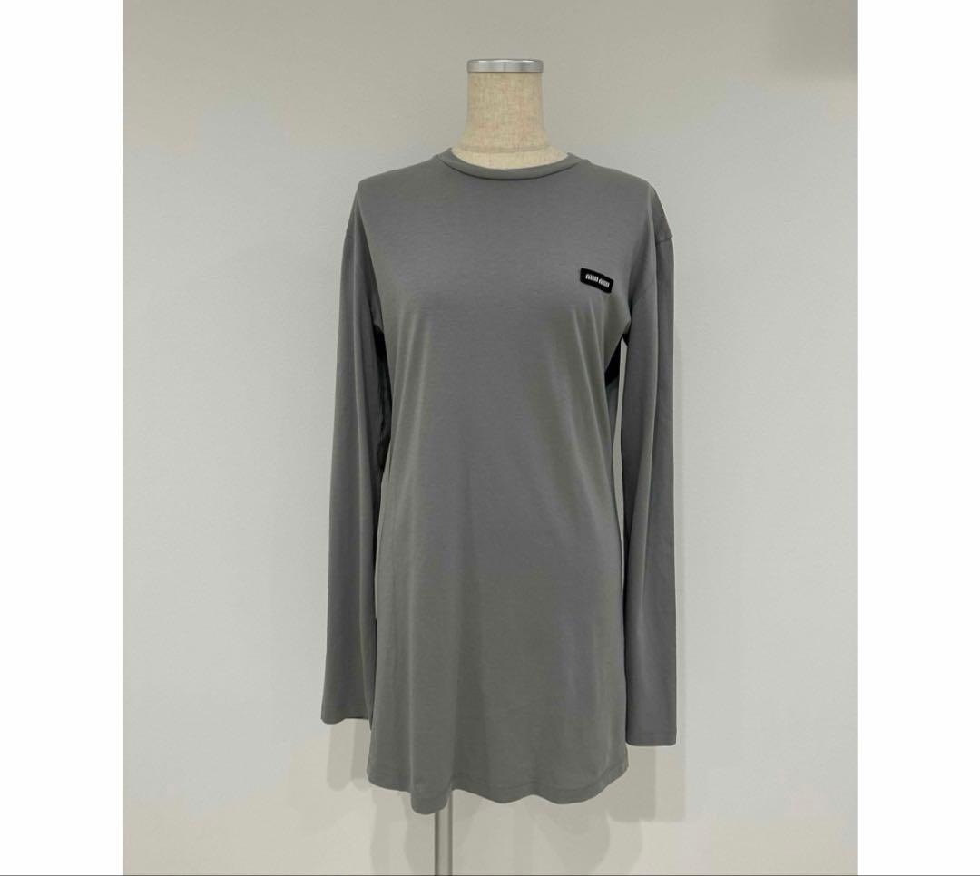 金子綾さん愛用　ミュウミュウ　ロンT