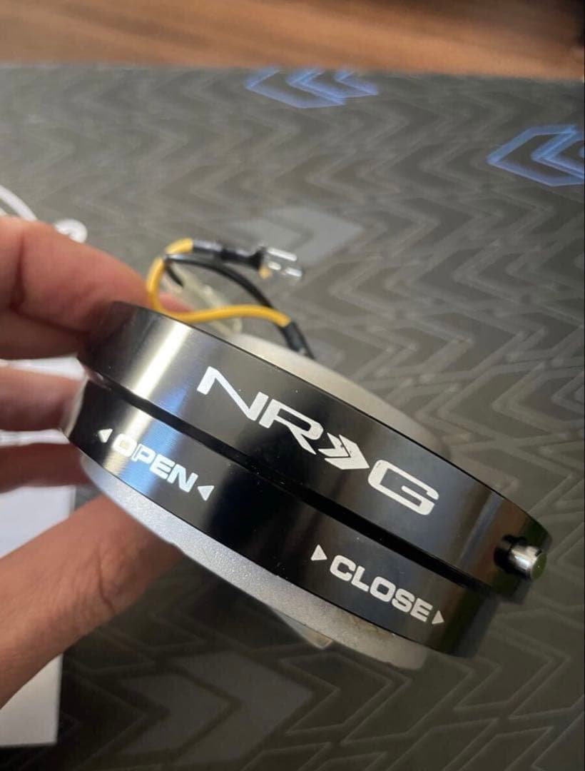 NRG Innovations SRK-400BK ステアリングボスキット