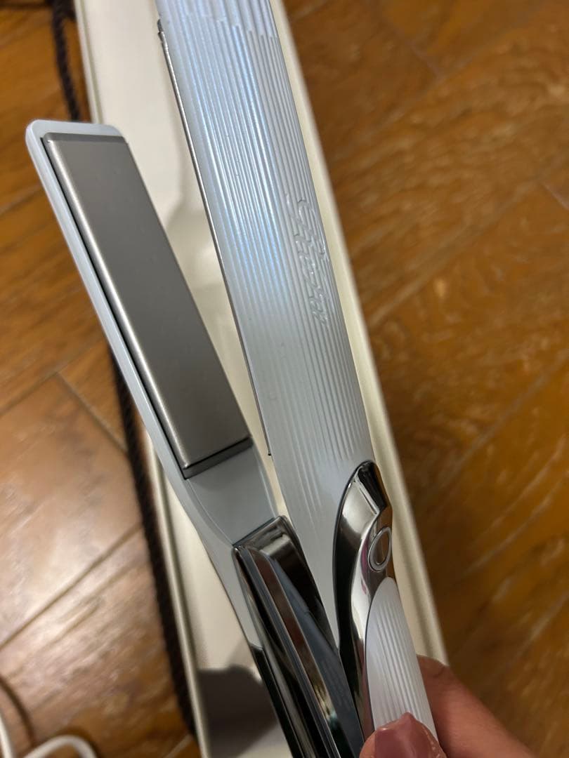 リファ　ストレートヘアアイロンプロ