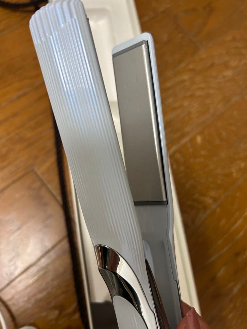 リファ　ストレートヘアアイロンプロ