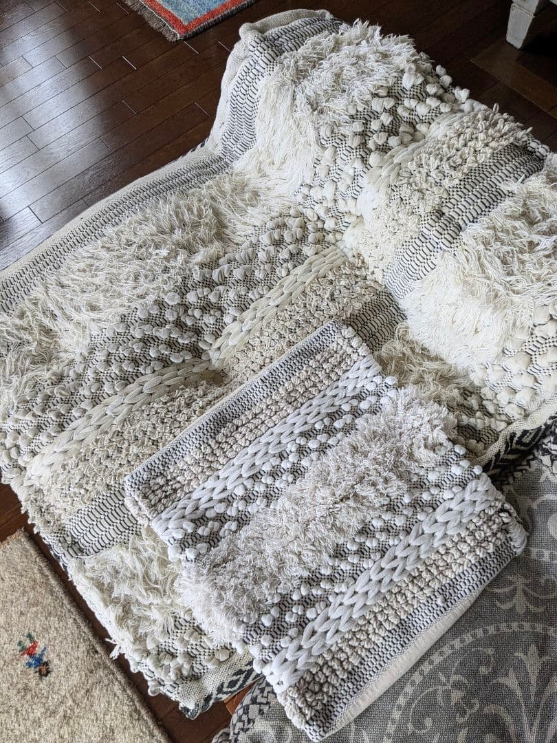 アデペシュ ブロックマルチソファ2つとウッドベース2つのセット(直接引取のみ)