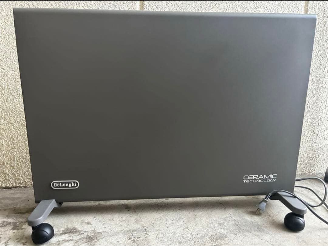 デロンギ DeLonghiセラミックファンヒーター HXU60BL12